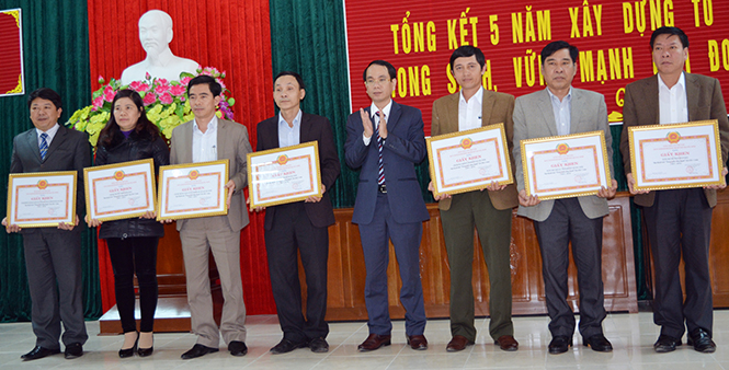 Một số kinh nghiệm trong xây dựng tổ chức Đảng trong sạch, vững mạnh ở huyện Quảng Ninh