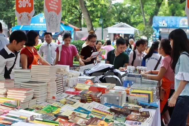 Nhiều đầu sách văn hóa tại Hội sách mùa Xuân 2016 ở Hà Nội