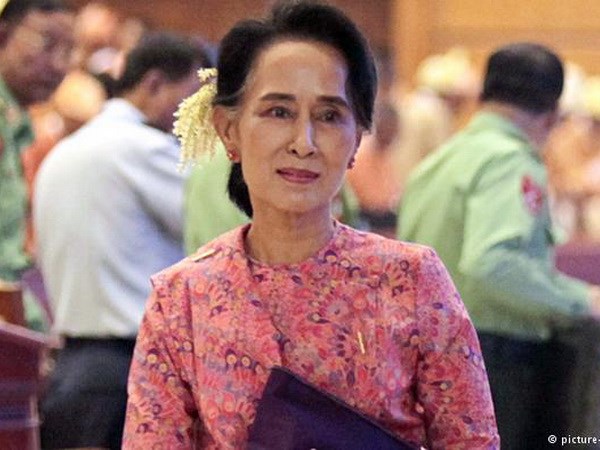 Nghị sỹ quân đội phản đối bà Suu Kyi giữ chức "cố vấn nhà nước"