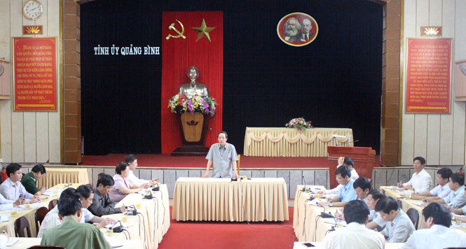 Thường trực Tỉnh ủy: Họp bàn giải pháp hỗ trợ ngư dân bị ảnh hưởng do cá biển chết