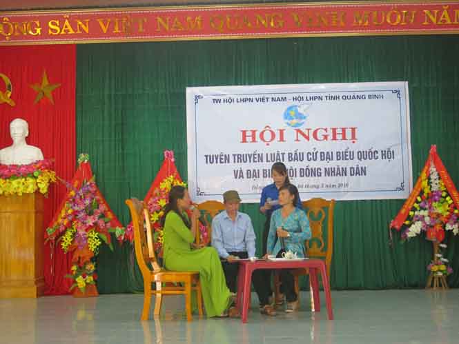 Tuyên truyền Luật bầu cử đại biểu Quốc hội và HĐND các cấp bằng hình thức sân khấu hóa