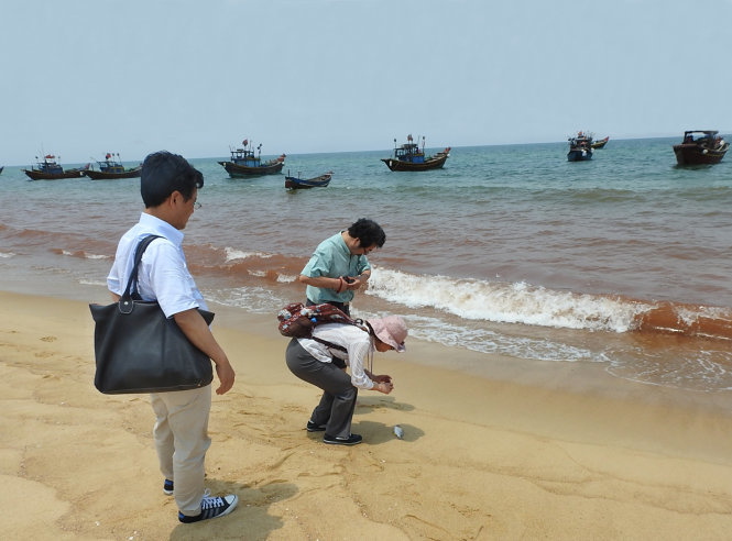 Nước biển đỏ ở Quảng Bình không phải là thủy triều đỏ