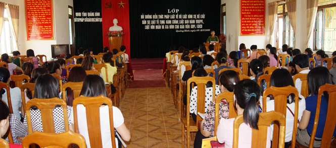 Bồi dưỡng kiến thức pháp luật cho giáo viên