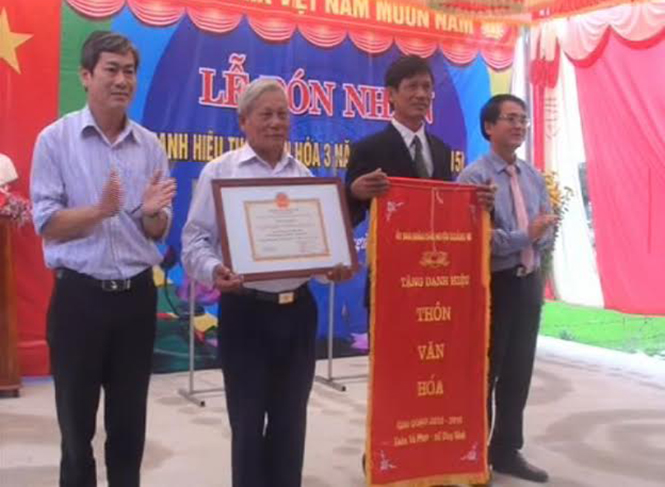 Trở lại làng văn hóa Tả Phan