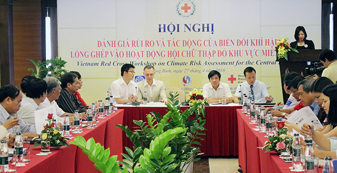 Ứng phó với biến đổi khí hậu: Cơ hội và thách thức