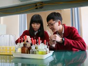 Nghiên cứu điều trị ung thư của hai học sinh Việt đoạt giải quốc tế