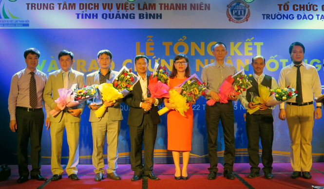 50 doanh nhân tốt nghiệp khóa đào tạo CEO đầu tiên tại Quảng Bình