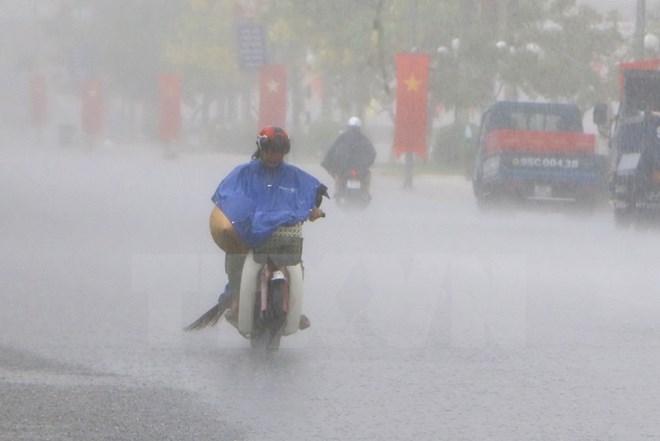 Miền Bắc xuất diện mưa dông diện rộng, Hà Nội trời dịu mát