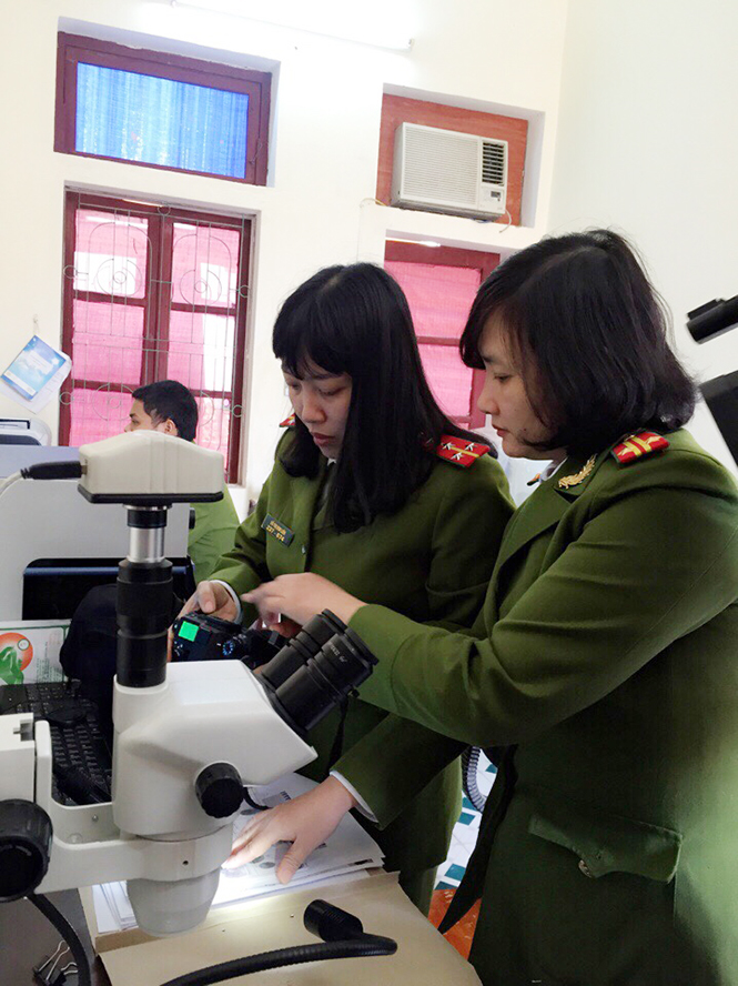 Những người truy tìm dấu vết tội phạm
