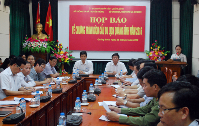 Họp báo về chương trình kích cầu du lịch tỉnh Quảng Bình năm 2016