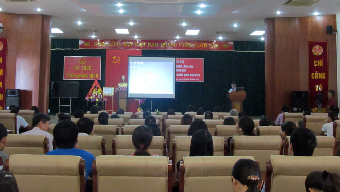 Phổ biến chính sách thuế mới và đối thoại với người nộp thuế
