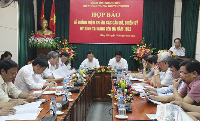 Họp báo tổ chức lễ tưởng niệm, tri ân các cán bộ, chiến sỹ hy sinh tại hang Lèn Hà năm 1972