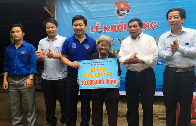 Đoàn khối các cơ quan tỉnh: Khởi công xây dựng nhà tình nghĩa cho hộ nghèo