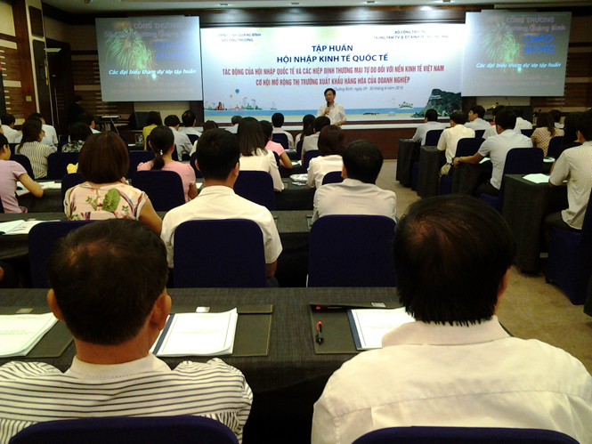 Tập huấn nâng cao kiến thức và năng lực hội nhập kinh tế quốc tế