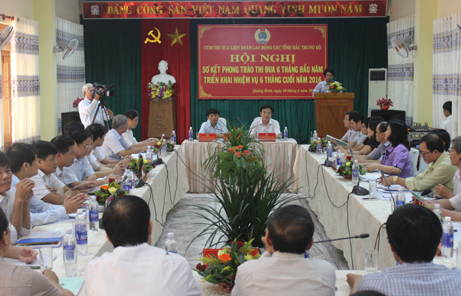 Đẩy mạnh phong trào thi đua yêu nước trong công nhân, viên chức và người lao động