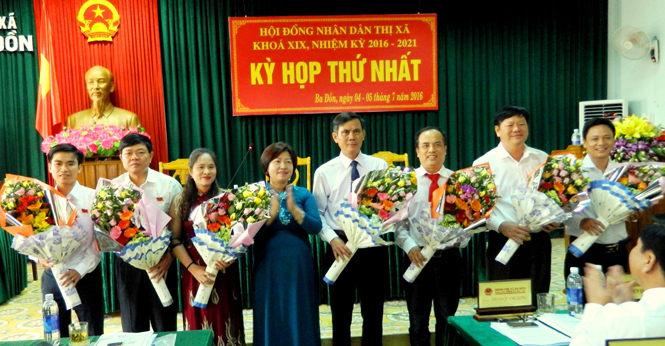 HĐND thị xã Ba Đồn: Kiện toàn các chức danh lãnh đạo HĐND và UBND thị xã