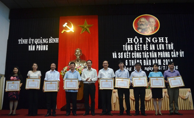 Hội nghị tổng kết Đề án lưu trữ và sơ kết công tác Văn phòng cấp ủy 6 tháng đầu năm 2016