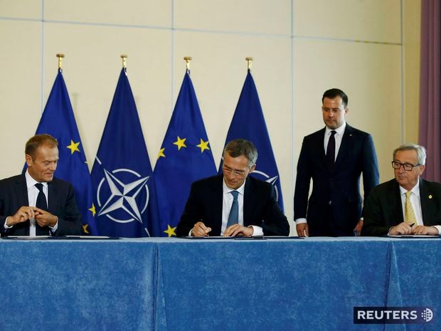Lãnh đạo NATO, Liên minh châu Âu ký thỏa thuận hợp tác phòng thủ