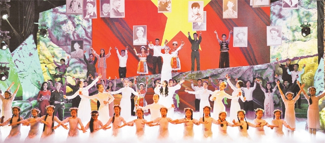 Chương trình giao lưu nghệ thuật "Tổ quốc mãi mãi ghi công"