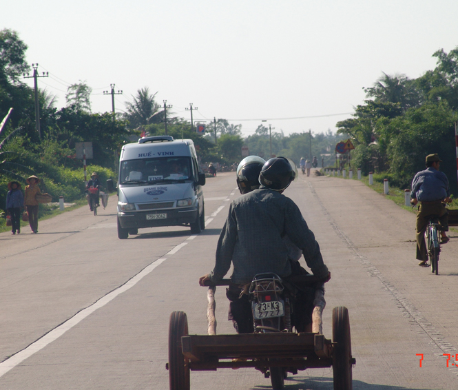 Tháng 7, tai nạn giao thông làm chết 10 người