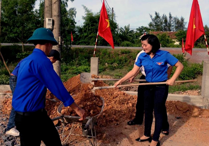Khởi công công trình thanh niên "Sân nhà văn hóa thôn Võ Tân"
