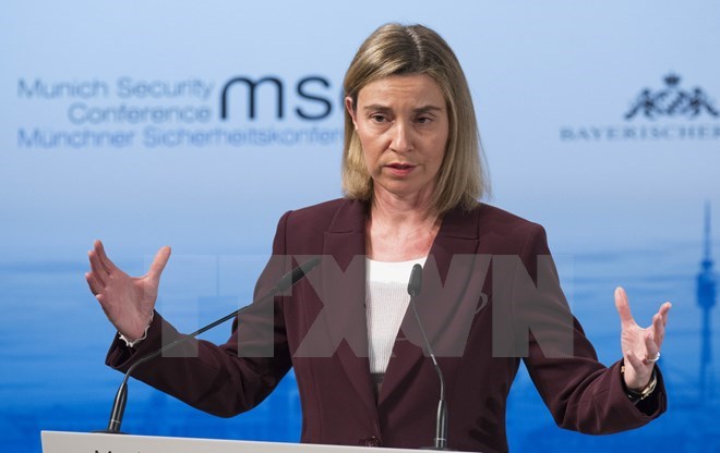 EU thúc Ukraine và Nga kiềm chế hành động làm leo thang căng thẳng