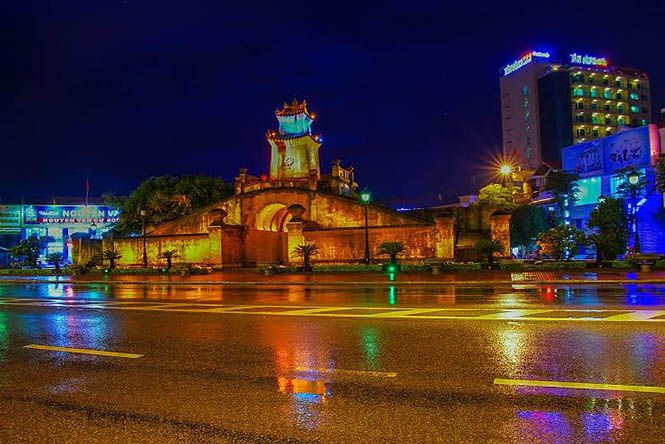 Quảng Bình Quan đêm về
