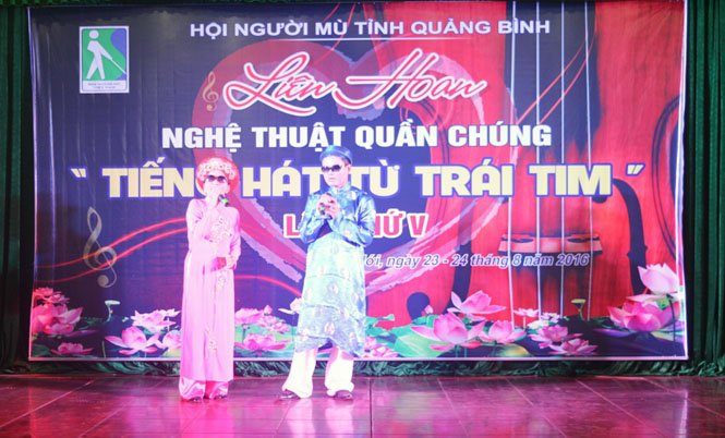 Liên hoan nghệ thuật quần chúng "Tiếng hát từ trái tim"