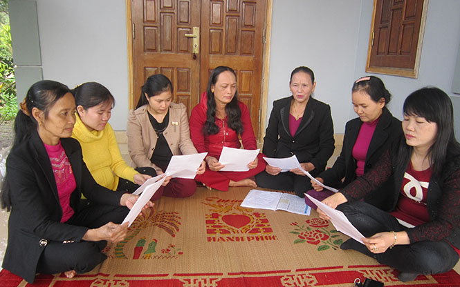Phụ nữ Lộc Ninh làm theo lời Bác