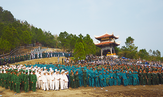 Nghìn ngày trên đất mẹ