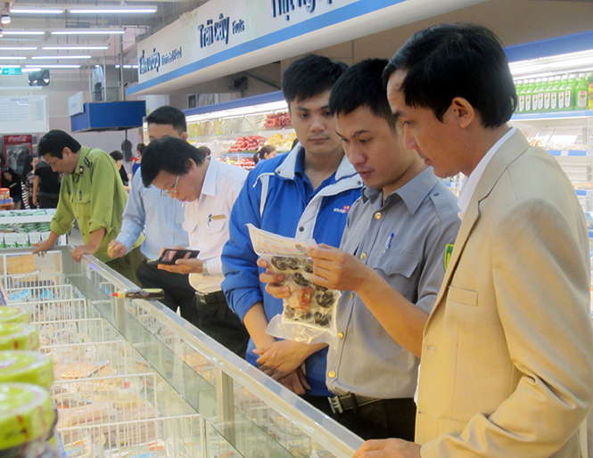 Ngành Y tế: Tập trung tuyên truyền vận động người dân sử dụng hải sản an toàn