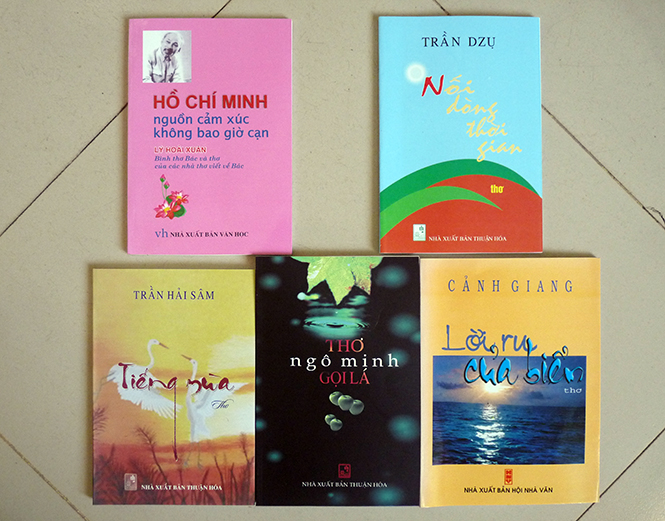 Hai mươi năm ấy: thơ – thơ