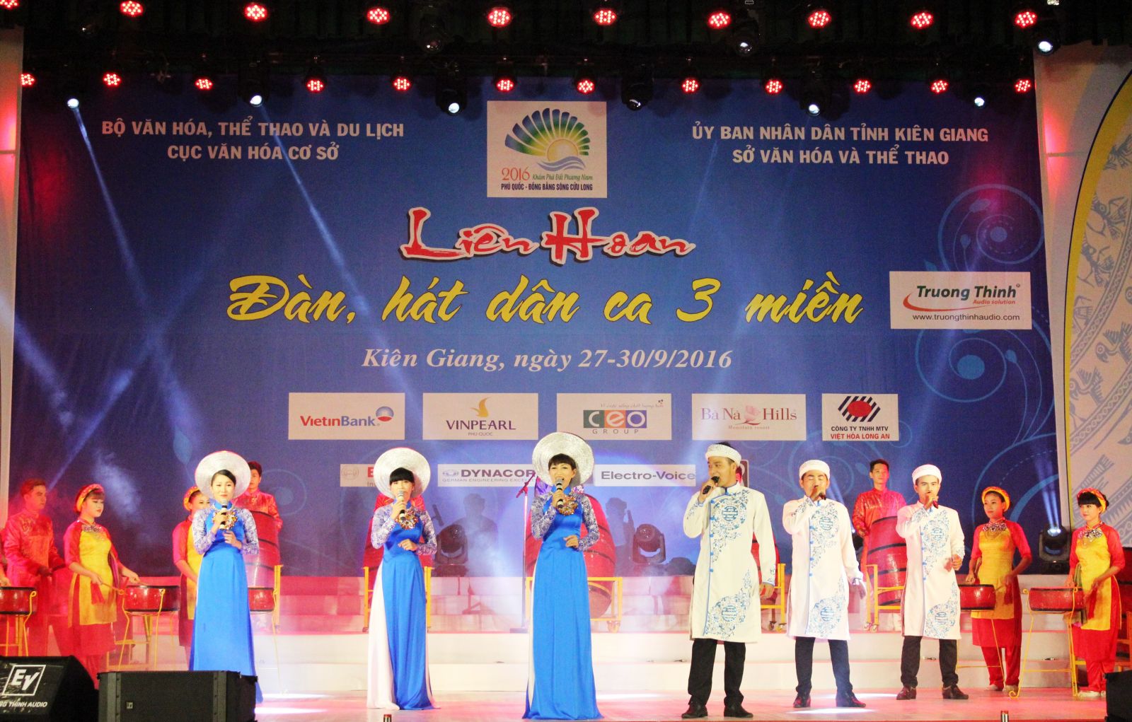 Liên hoan đàn, hát dân ca 3 miền