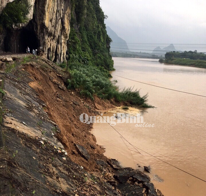 Quảng Bình: 4 người chết và mất tích, 1 người bị thương do mưa lũ