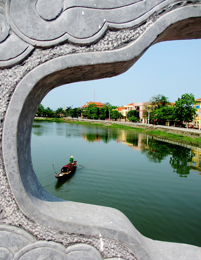 Dòng Kiến Giang xanh