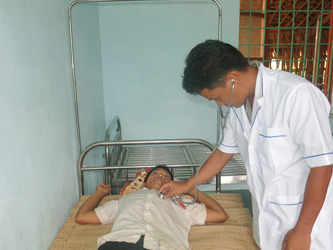Trạm y tế giữa lòng dân