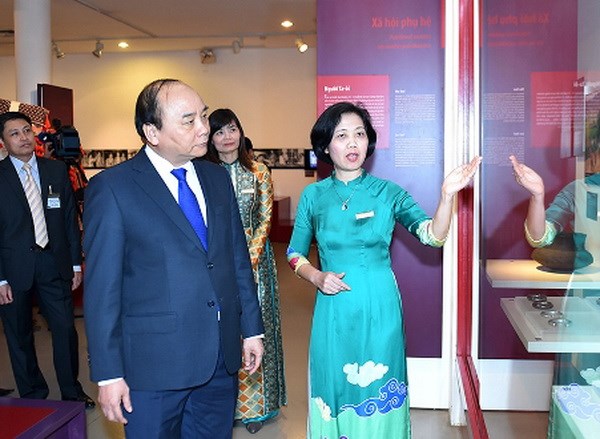 Thủ tướng Nguyễn Xuân Phúc thăm Bảo tàng Phụ nữ Việt Nam