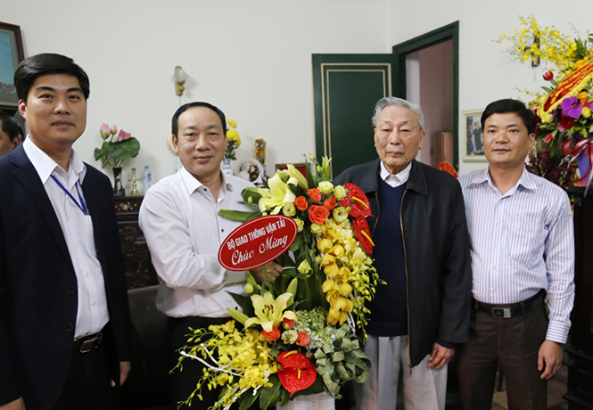 Kỷ niệm với Trung tướng Đồng Sỹ Nguyên