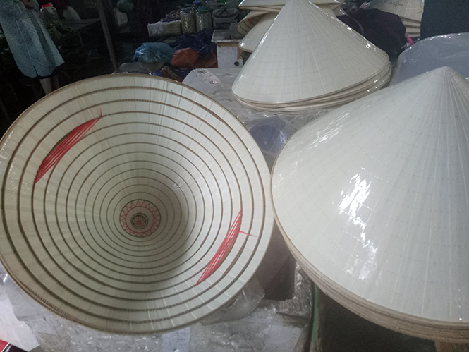 Dịu dàng nón lá Quy Hậu