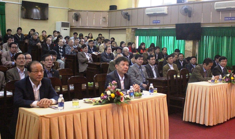 Nâng cao trách nhiệm xã hội, nghĩa vụ công dân, đạo đức nghề nghiệp của văn nghệ sỹ và người làm báo (*)