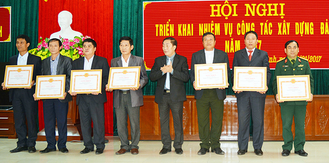 Đảng bộ huyện Quảng Ninh: Tiếp tục chú trọng đổi mới công tác cán bộ