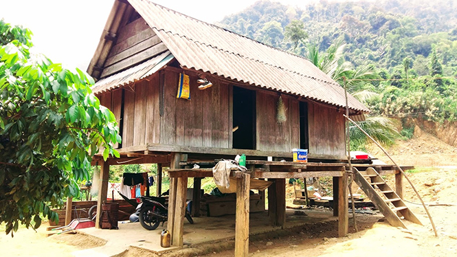 Nhà sàn của người Vân Kiều: Riêng biệt và độc đáo