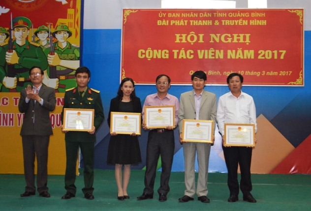 Đài PT – TH Quảng Bình khen thưởng cộng tác viên có thành tích xuất sắc