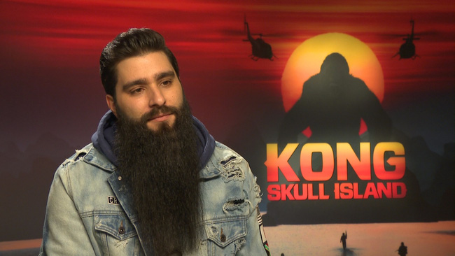 Kong: Skull Island được đón nhận nồng nhiệt, đạo diễn chuyển hẳn tới Việt Nam sống
