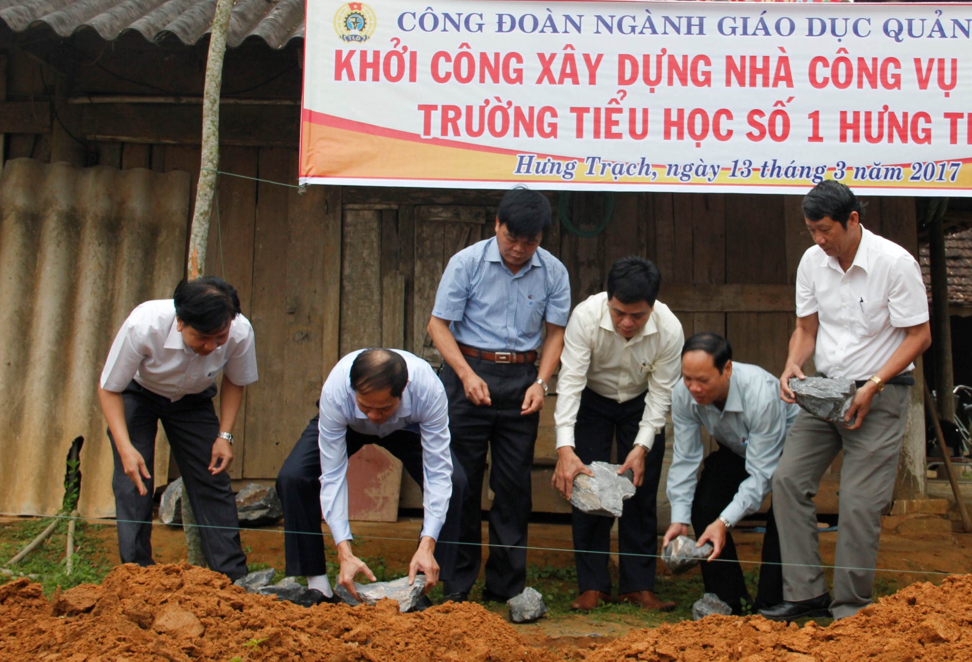 Khởi công xây dựng nhà công vụ cho giáo viên tại huyện Bố Trạch