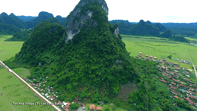 Làng "rốn lũ" với ước mơ làm du lịch
