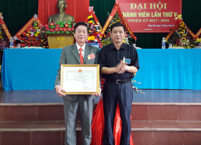 HTX Thương mại dịch vụ tổng hợp Đồng Phú được UBND tỉnh tặng bằng khen