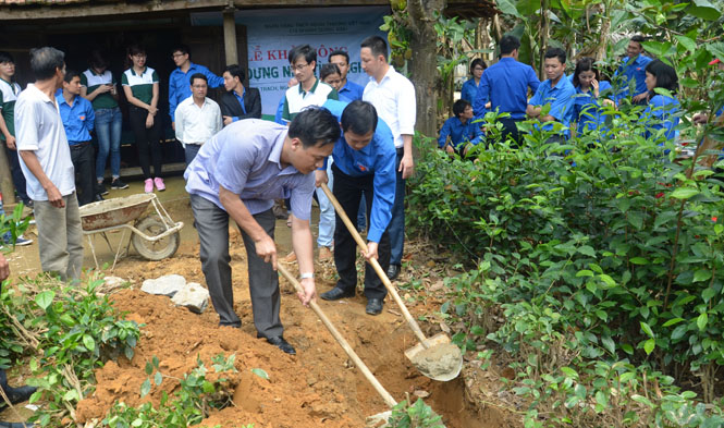 Đoàn khối Doanh nghiệp tổ chức nhiều hoạt động nhân đạo, từ thiện