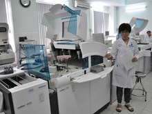 Lần đầu tiên đưa hệ thống xét nghiệm tự động vào chẩn đoán ung thư