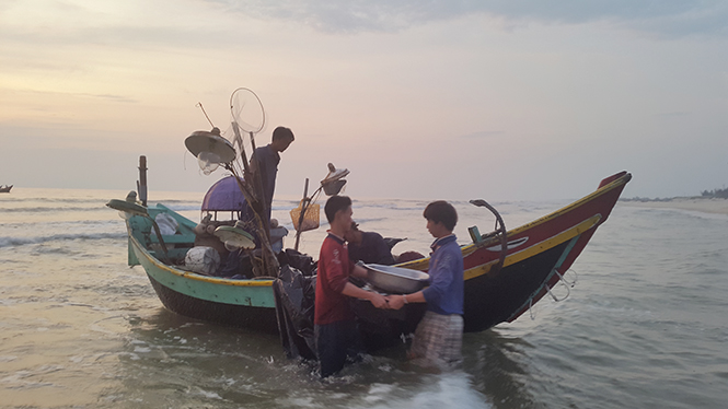 Quảng Ninh: Đẩy nhanh việc chi trả bồi thường sự cố môi trường biển